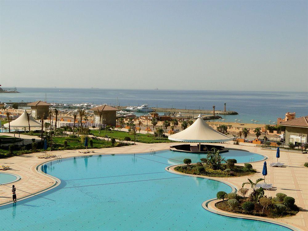Porto Sokhna Pyramids Apartments Powered By Amer-Group Family Only Ain Sukhna Ngoại thất bức ảnh