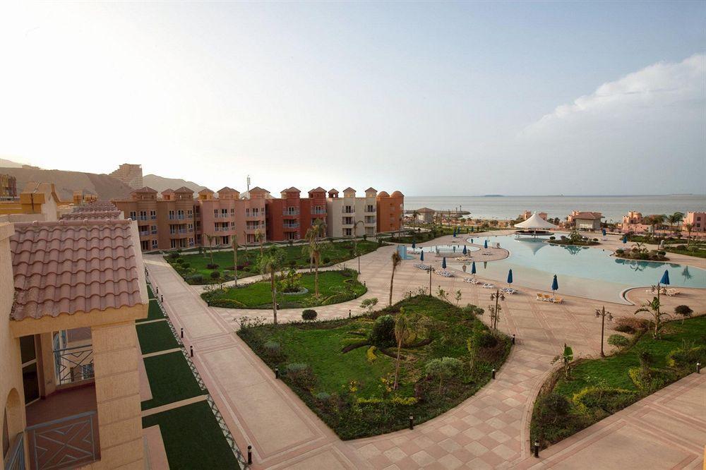 Porto Sokhna Pyramids Apartments Powered By Amer-Group Family Only Ain Sukhna Ngoại thất bức ảnh